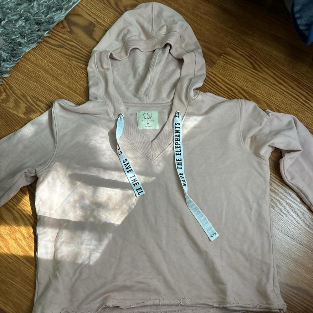 Ivory Ella medium light pink cropped hoodie